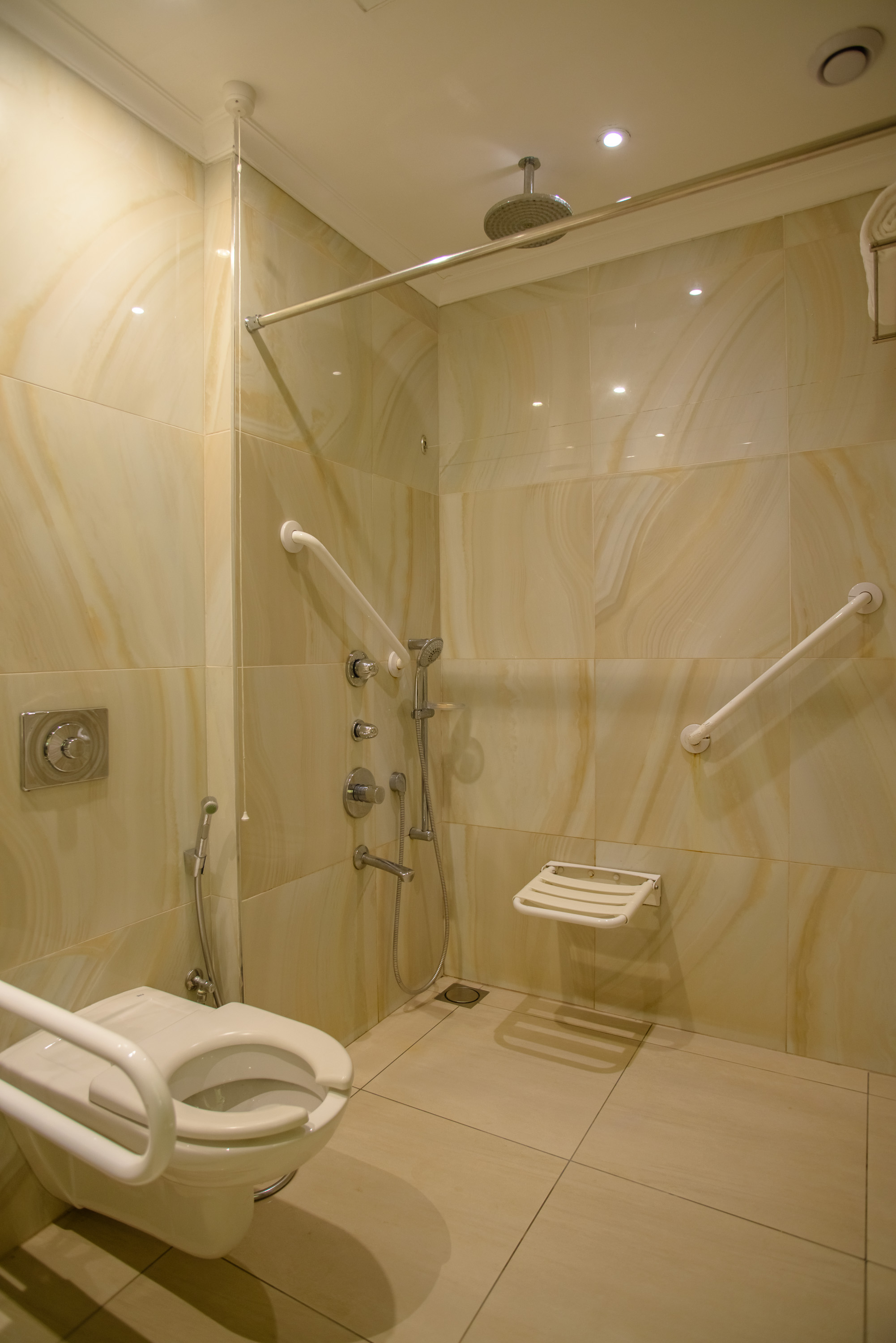 Sarova Whitesands Beach Resort & Spa gallery image 3 - Accessible hotel in Mombasa